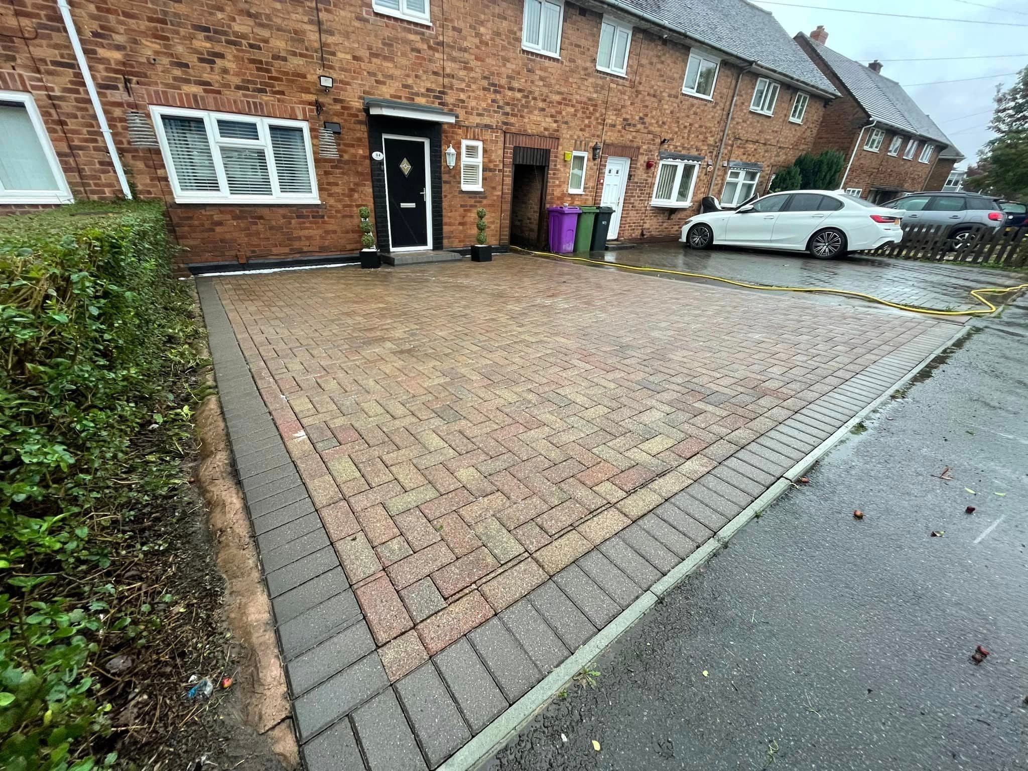 Driveway exterior cleaning work by ELA Pressure Washing